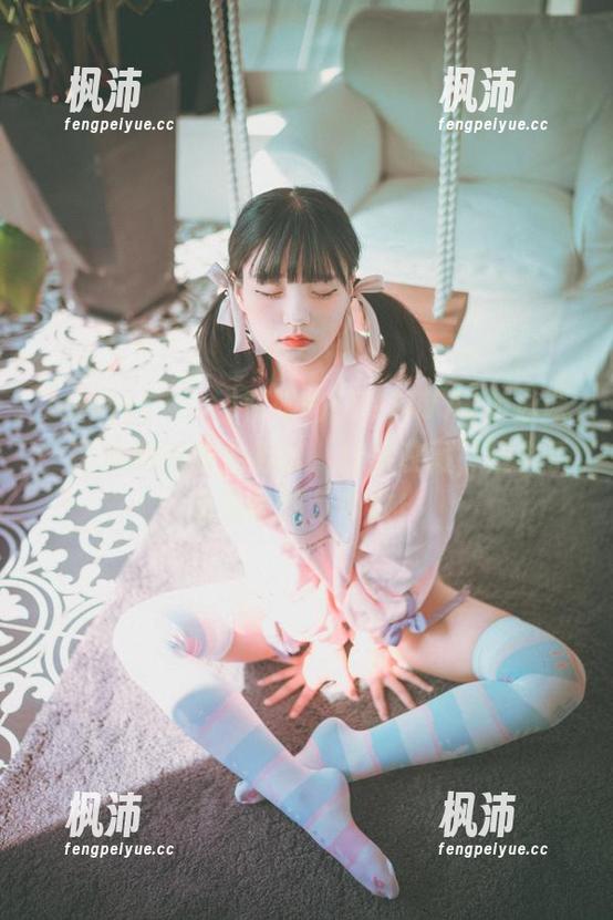 Jenny(정제니)和她的[DJAWA]游泳课，图集的资源太吸引，赶紧收藏，但似乎会游的还是少数！-枫沛玥