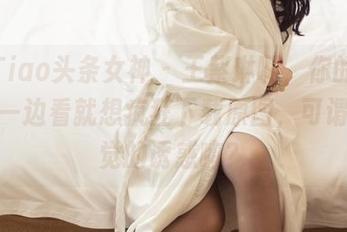 TouTiao头条女神 - 王紫琳啊，你的红裙让我一边看就想疯狂下载原图，可谓是视觉的诱惑嘛？