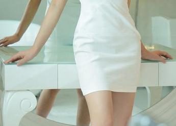 UGirls尤果网 - 李颜儿闯入黑色领域，这原图散发着不让人说出的气质。