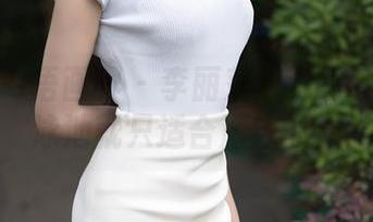 XIAOYU语画界 - 李丽莎泳池写真：谁说泳池就只适合游泳的？