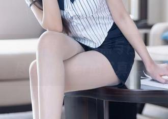 XIAOYU语画界 - 精选黑与白，战斗火花尽在玥儿玥er的写真集中