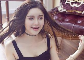 YouWu尤物馆 - 婕西儿jessie我就想说，最新版“美足”来啦！原图未P，保证真材实料，快准备好你的眼睛吧！