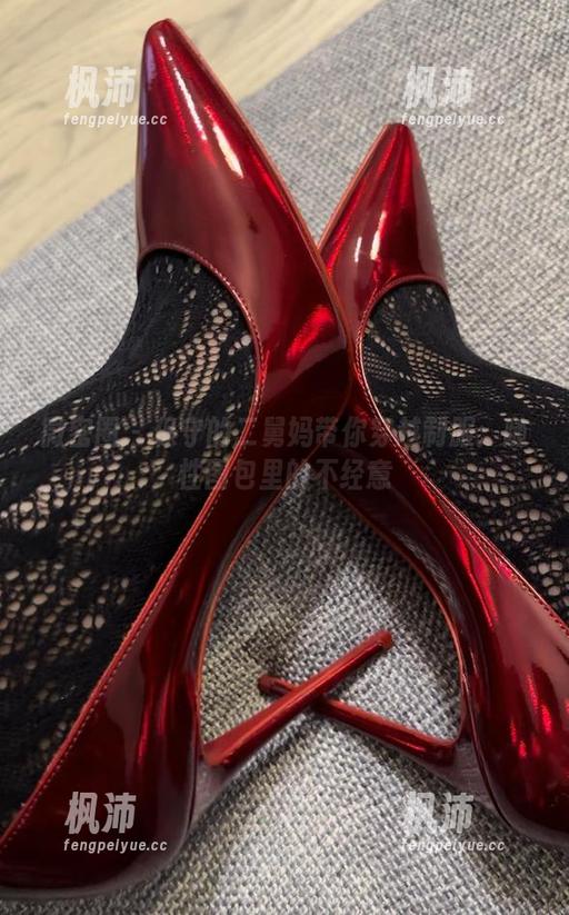 微密圈 - 保守的二舅妈带你穿越制服:随性图包里的不经意-枫沛玥 微密圈 - 保守的二舅妈带你穿越制服:随性图包里的不经意-枫沛玥