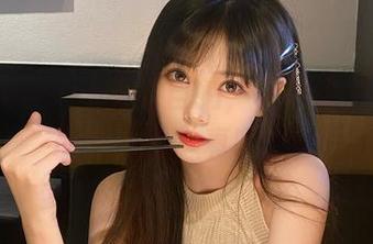大肉丸Amiee高清自拍，在线谁不是每天面对自己？真唏嘘！