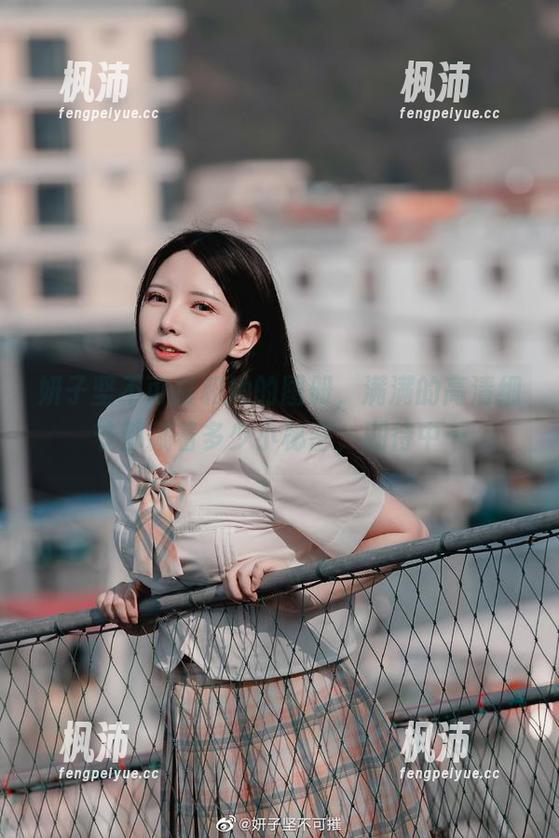 妍子坚不可摧和她的图册，满满的高清细节都藏着多少小秘密，期待中…-枫沛玥