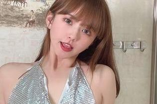 微密圈 - 一言不合来一组美图，三亚的海浪和张思允nice的内衣，谁更吸引眼球？