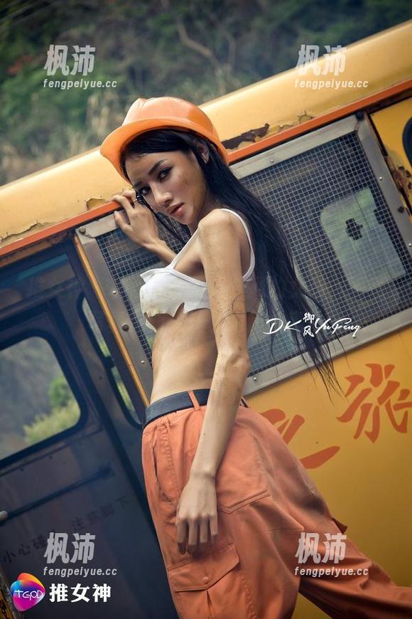推女神 - 林熙儿才不是普通的女孩,眼镜写真更新,让你眼前一亮!-枫沛玥 推女神 - 林熙儿才不是普通的女孩,眼镜写真更新,让你眼前一亮!-枫沛玥