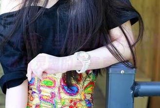 推女神 - 作品：当颖莹儿YY遇上瑜伽，身体与灵魂的马赛克拼图。