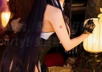 红色corset秀，是一只熊仔吗这次简直在开party！免费套图不怕不怕！