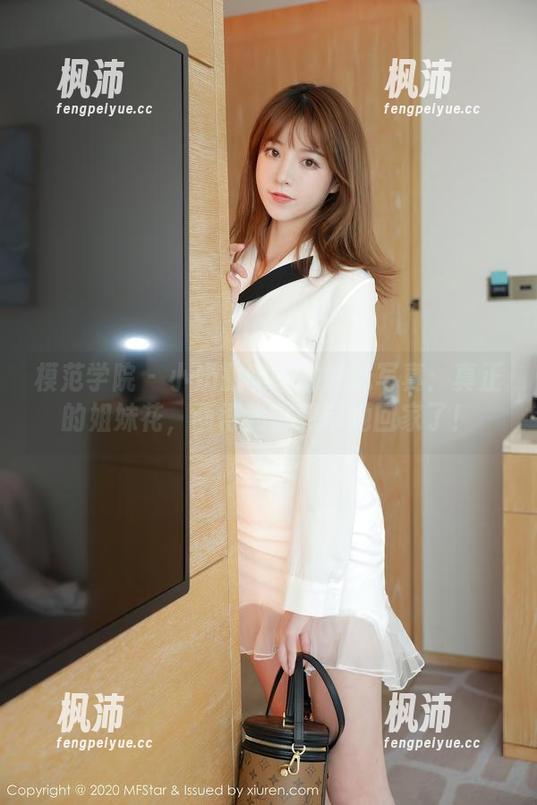 模范学院 - 小奶瓶呜呜的妹妹写真：真正的姐妹花，画得我都想带她回家了！-枫沛玥