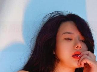 微密圈 - 有趣的免费图集，水蜜桃米米的修女装大揭晓！