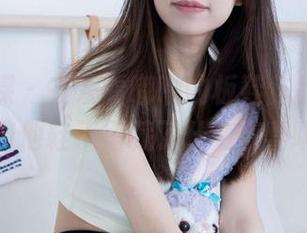 物恋传媒 - 在观看嘟嘟的板鞋作品时，我瞅着他鞋子里藏了什么惊喜呢？