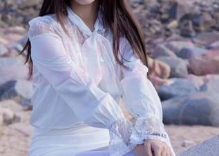 物恋传媒 - 精选写真集：看小竹如何靠紫罗兰和幽默打破普通的界限，简直不能忍！