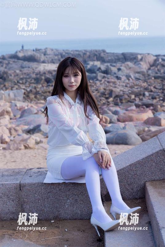 物恋传媒 - 精选写真集:看小竹如何靠紫罗兰和幽默打破普通的界限,简直不能忍!-枫沛玥 物恋传媒 - 精选写真集:看小竹如何靠紫罗兰和幽默打破普通的界限,简直不能忍!-枫沛玥