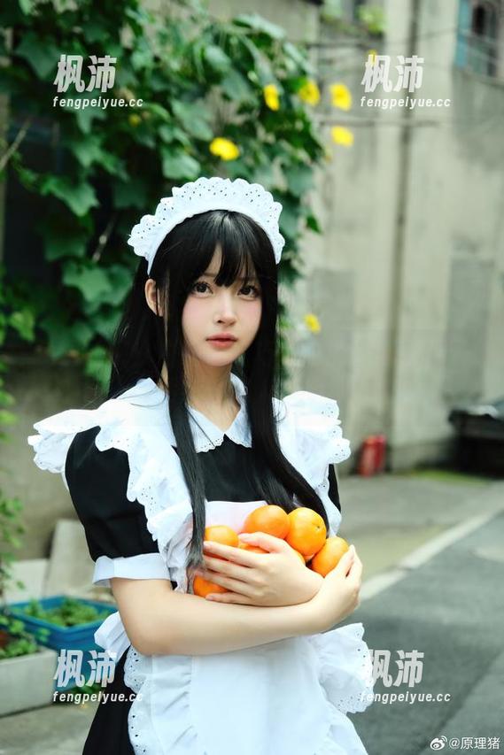 免费的哦!白莉爱吃巧克力的蕾姆女仆套图,果然有没有人能拒绝可爱!-枫沛玥 免费的哦!白莉爱吃巧克力的蕾姆女仆套图,果然有没有人能拒绝可爱!-枫沛玥
