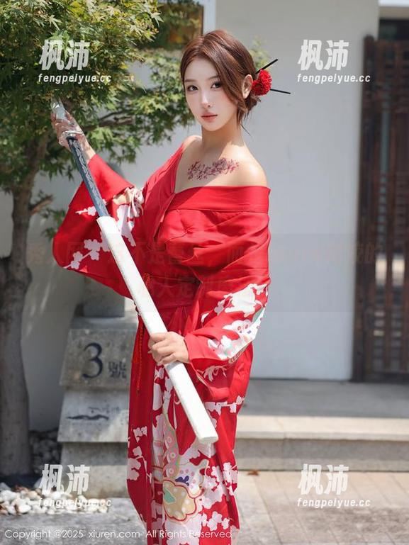 秀人网 - 这不是蕾丝，而是laura阿姣的私人定制魔法！-枫沛玥