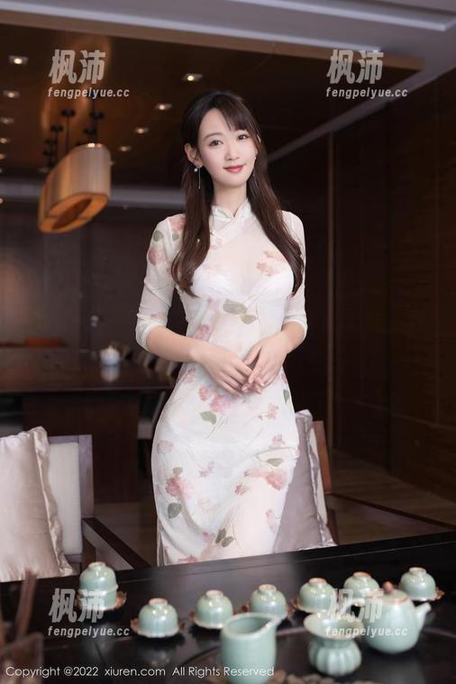 秀人网 - 让圆圆酱带你飞，空姐写真等着你来下载-枫沛玥