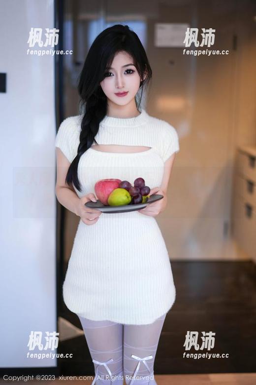 秀人网 - 晓梦may修女写真集：高清大招！满满的仪式感，宛如神圣又旖旎。-枫沛玥