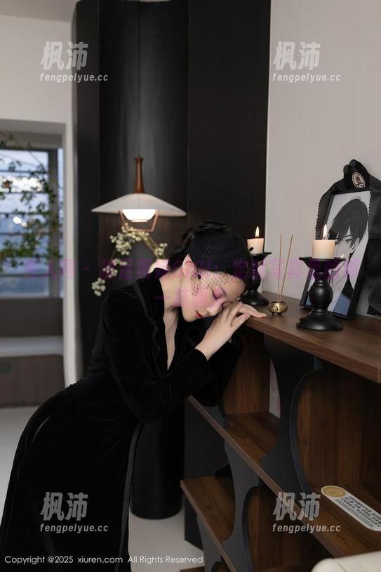 秀人网 - 裸足黄婧GIGI:定制写真里的那一抹调皮-枫沛玥 秀人网 - 裸足黄婧GIGI:定制写真里的那一抹调皮-枫沛玥