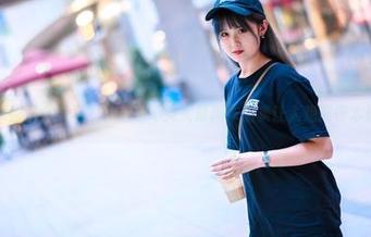 谁说学姐只会学习？秋楚楚不秃头最新作品集让人想离课本远一点