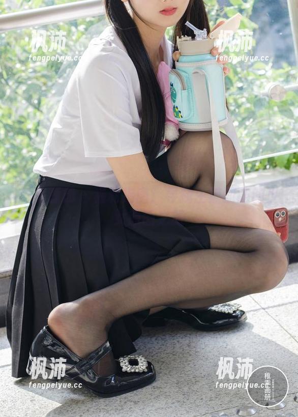 稚乖画册 - 福利指南：寻找生煎团团的少女原图之旅-枫沛玥