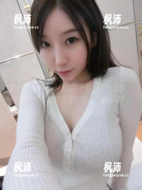 微密圈 - 萌态可掬的童小芯：不只是美，美的早期拍视频合集，也是个段子手！-枫沛玥