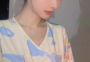 紫氯氯的莱莎琳·斯托特套图，居然比魏晋风骨还飘逸！