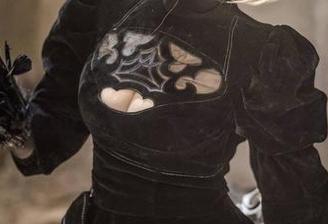 作品里的少女，菌烨tako这次的表达，完全颠覆了我的期待，竟然可以这么有意思。