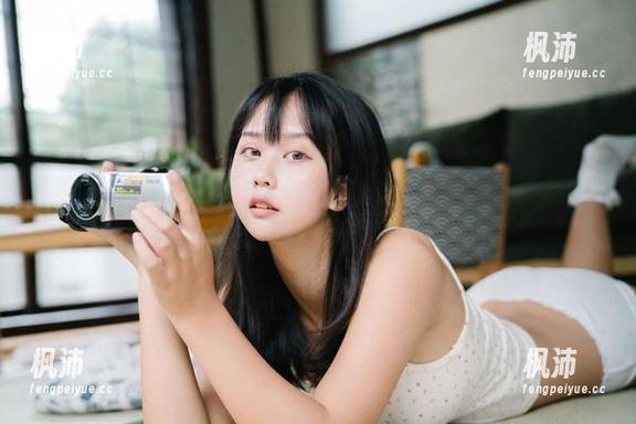 萌芽儿o0的高清写真人生:秋天的银杏和春天的黄风铃,简直貌美如花,却也无聊至极。-枫沛玥 萌芽儿o0的高清写真人生:秋天的银杏和春天的黄风铃,简直貌美如花,却也无聊至极。-枫沛玥