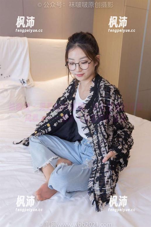 袜啵啵 - 果果的OL制服:办公室里的优雅风暴——一组引人注目的作品集-枫沛玥 袜啵啵 - 果果的OL制服:办公室里的优雅风暴——一组引人注目的作品集-枫沛玥