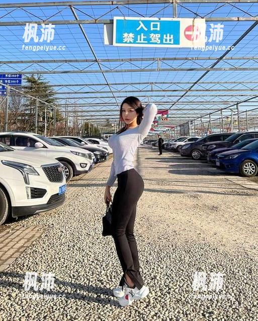 微密圈 - 金希儿最新分享！她的旅拍图库，风景好吃得像刚出炉的包子。-枫沛玥