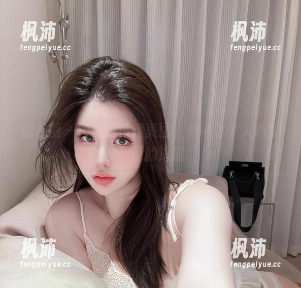 微密圈 - 阿色的白裙美图，值得每个人心甘情愿的追逐-枫沛玥