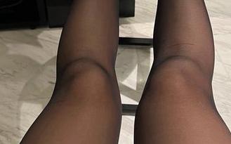 微密圈 - 不说你可能不知道，陈大小姐的私拍中，黑与红也能搞出一整场派对！