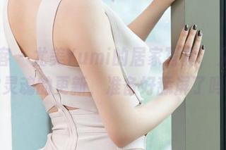 青豆客 - 尤美Yumi的居家写真，又是一次灵魂的更新，准备好舔屏了吗？
