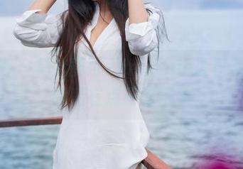 青豆客 - 精选黄可christine夏日写真，眼睛有点不够用了